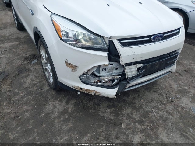 1FMCU9J97EUC26504 Ford Escape Titanium