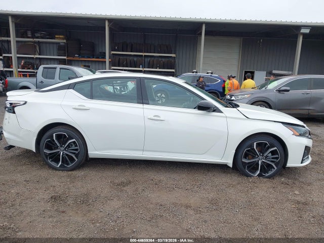 Продажа на аукционе авто 2023 Nissan Altima Sr Fwd, vin: 1N4BL4CV5PN314597, номер лота: 44659364