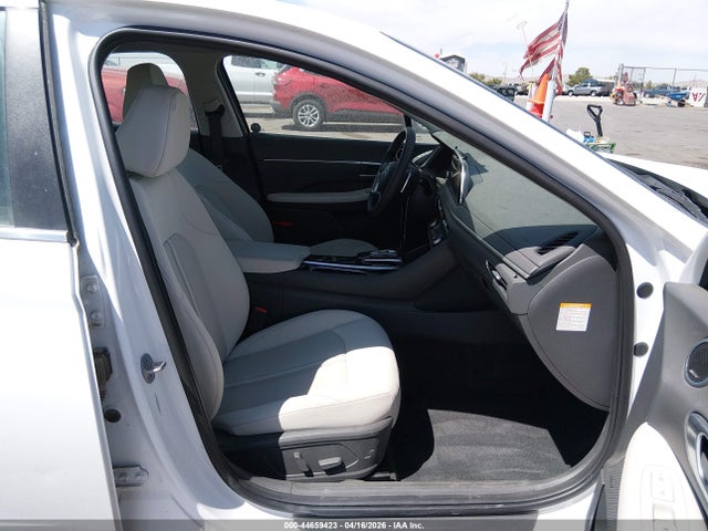 KMHL34JJ5PA068250 Hyundai Sonata Hybrid Sel