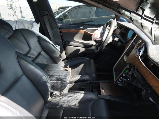 2019 TESLA MODEL X 5YJXCDE28KF186365 Photo 4