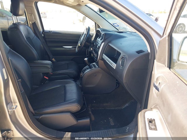 1C4NJCEB2GD651356 Jeep Compass Latitude