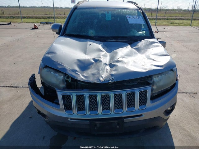 1C4NJCEB2GD651356 Jeep Compass Latitude
