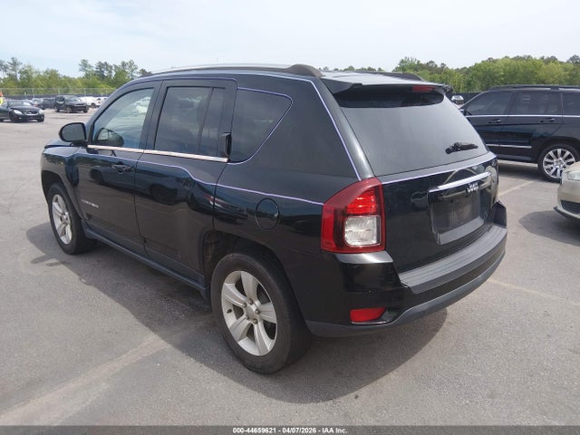 2015 JEEP COMPASS 1C4NJCBB2FD179274 Photo 2