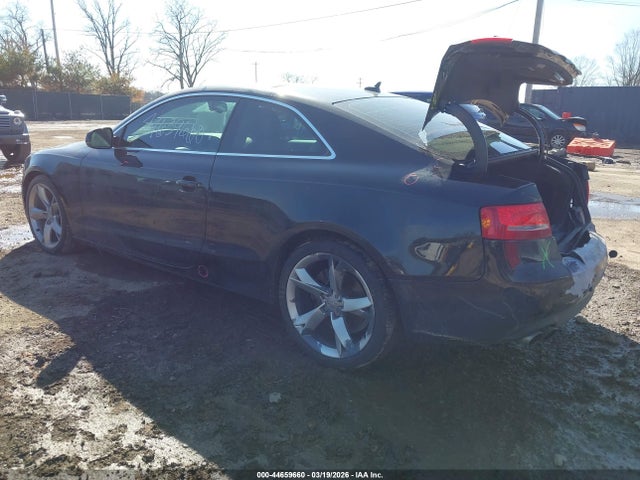 2011 AUDI A5 WAULFAFR5BA033643 Photo 2