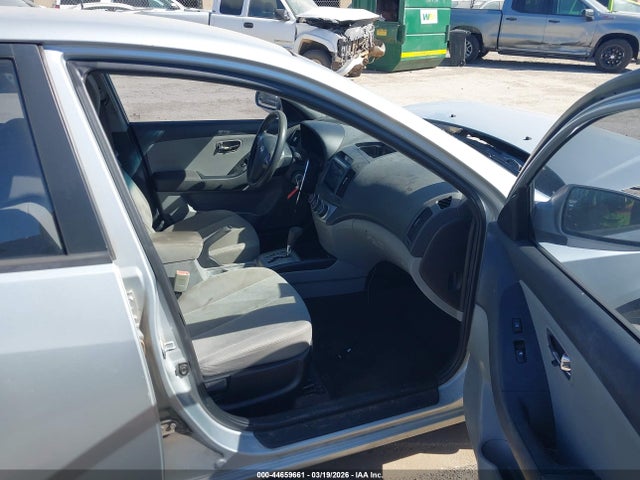 2010 HYUNDAI ELANTRA KMHDU4ADXAU980423 Photo 4