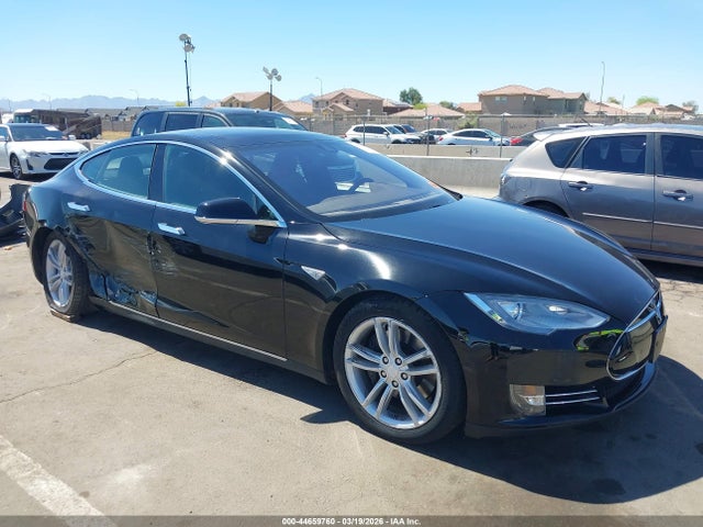 2015 TESLA MODEL S 5YJSA1H24FFP69273