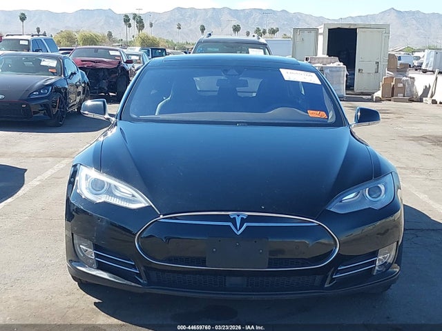 2015 Tesla Model S 70d/85d/p85d მანქანა იყიდება აუქციონზე, vin: 5YJSA1H24FFP69273, აუქციონის ნომერი: 44659760