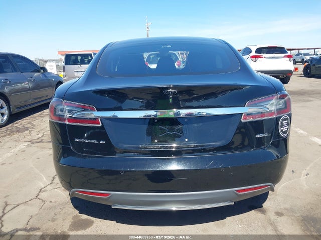 2015 Tesla Model S 70d/85d/p85d მანქანა იყიდება აუქციონზე, vin: 5YJSA1H24FFP69273, აუქციონის ნომერი: 44659760