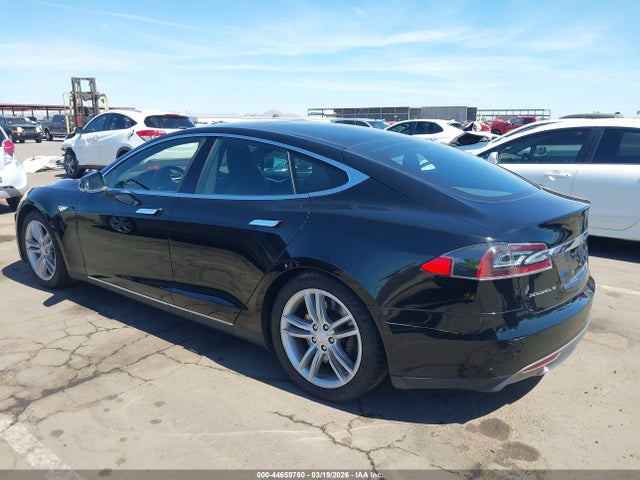 2015 TESLA MODEL S 5YJSA1H24FFP69273 Photo 2