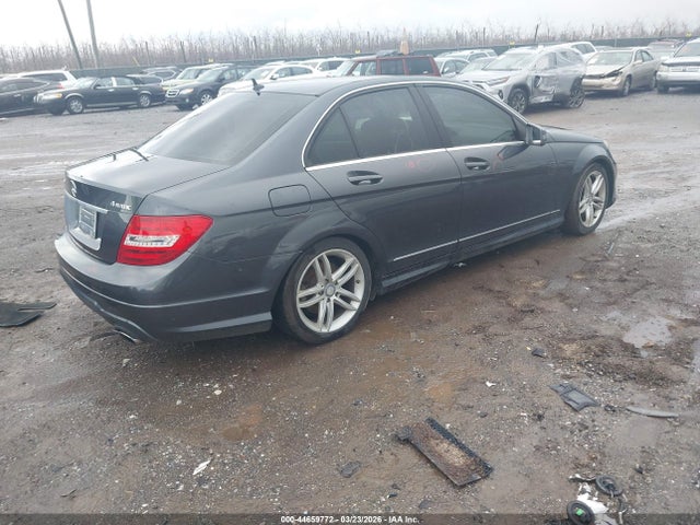 2013 Mercedes-benz C 300 Sport 4matic მანქანა იყიდება აუქციონზე, vin: WDDGF8AB0DA816787, აუქციონის ნომერი: 44659772