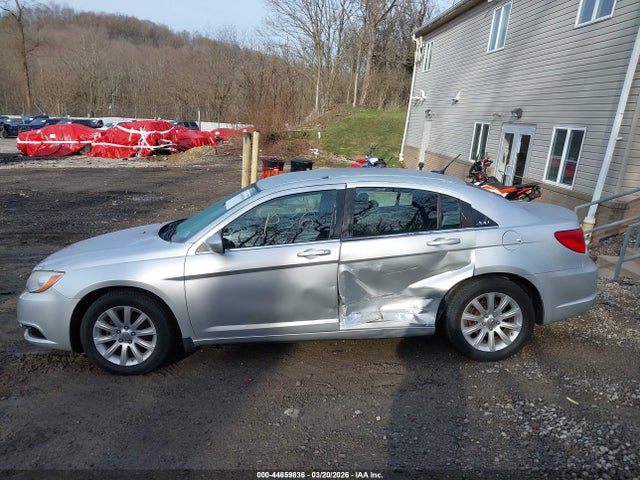 Продажа на аукционе авто 2012 Chrysler 200 Touring, vin: 1C3CCBBG1CN183947, номер лота: 44659836