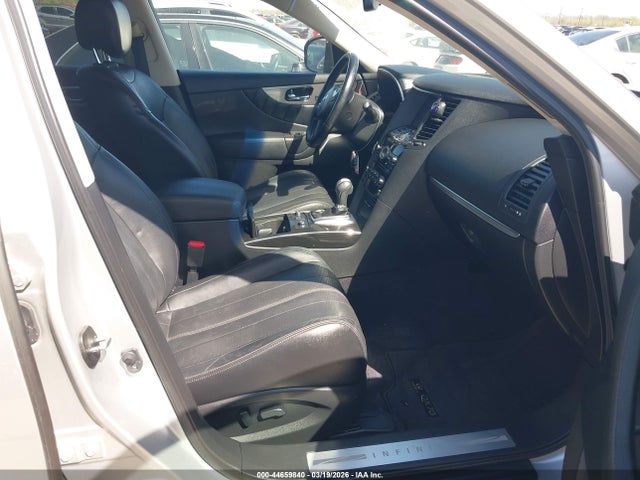 2017 INFINITI QX70 JN8CS1MU2HM140702 Photo 4