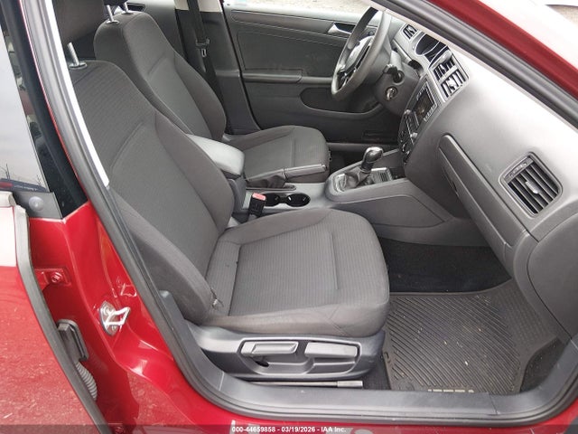 3VW267AJ5GM407582 Volkswagen Jetta 1.4t S