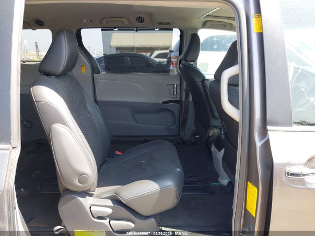 5TDXK3DC4ES520611 Toyota Sienna Sport
