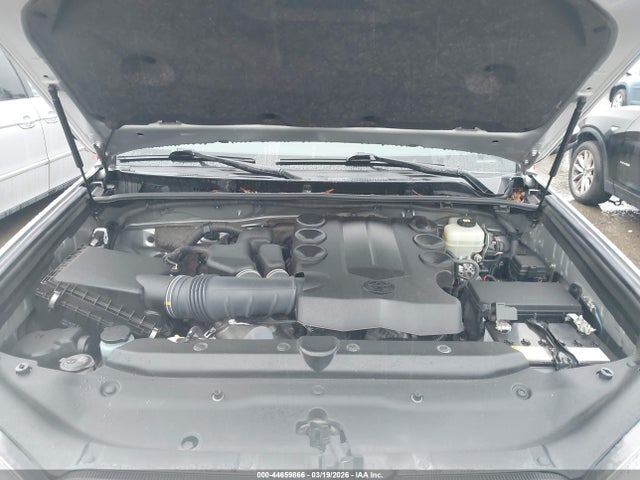2022 TOYOTA 4RUNNER JTEMU5JR5N5972733 Photo 9