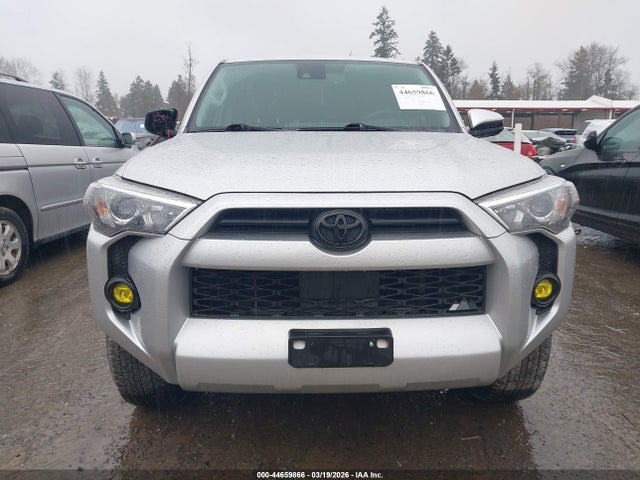 JTEMU5JR5N5972733 Toyota 4RUNNER SR5