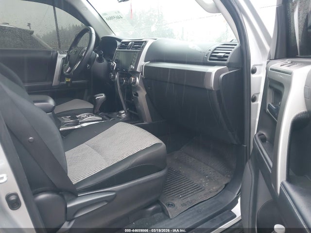 2022 TOYOTA 4RUNNER JTEMU5JR5N5972733 Photo 4