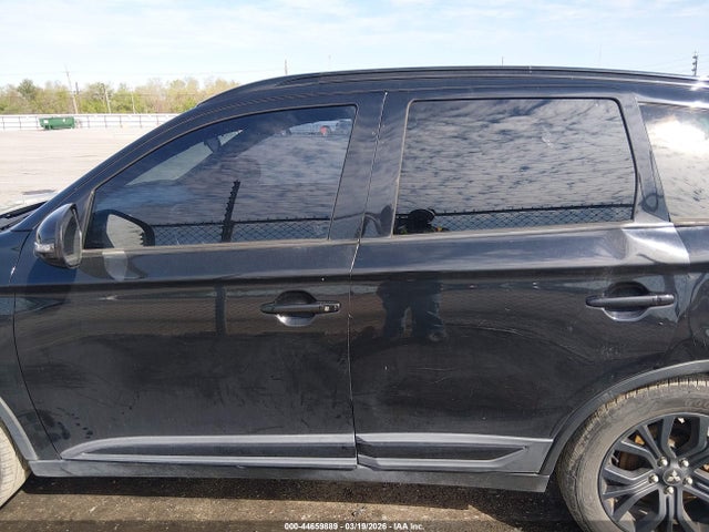 Продаж на аукціоні авто 2018 Mitsubishi Outlander Le, vin: JA4AD3A38JZ048050, номер лоту: 44659889