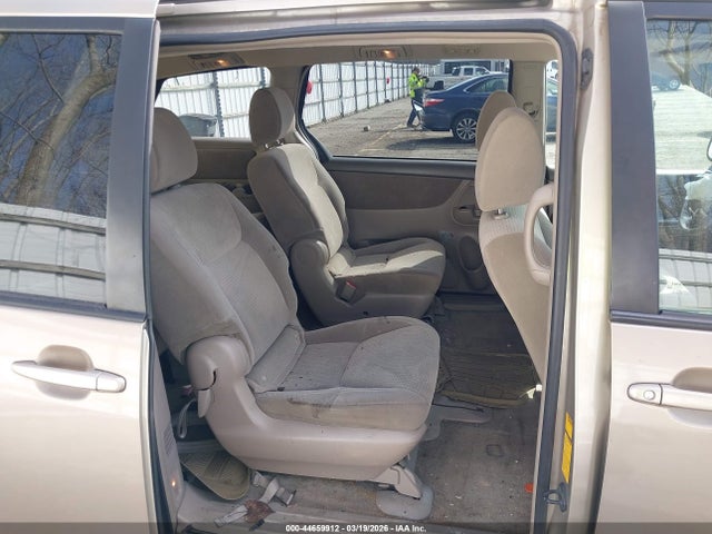 2010 TOYOTA SIENNA 5TDKK4CC1AS307708 Photo 7
