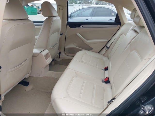 Продажа на аукционе авто 2014 Volkswagen Passat 1.8t Wolfsburg Edition, vin: 1VWAT7A38EC098517, номер лота: 44659915