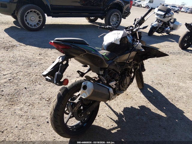 ML5ERGE12SDA69383 Kawasaki Er500