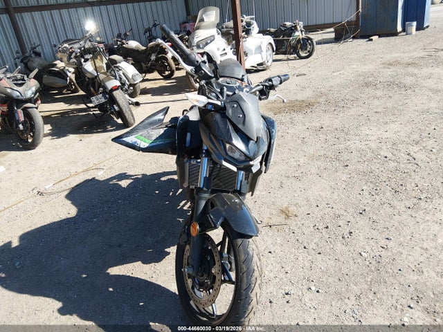 ML5ERGE12SDA69383 Kawasaki Er500
