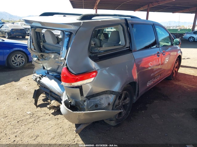 2011 TOYOTA SIENNA 5TDKK3DC8BS139818 Photo 3