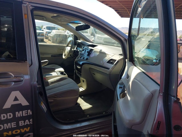2011 TOYOTA SIENNA 5TDKK3DC8BS139818 Photo 4