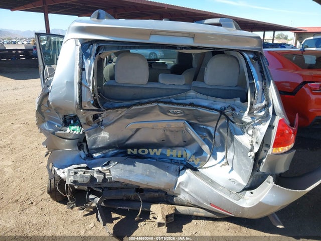 2011 TOYOTA SIENNA 5TDKK3DC8BS139818 Photo 5