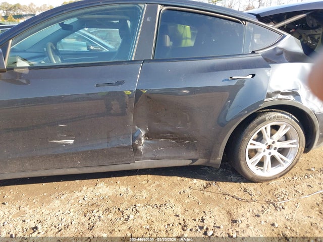 7SAYGDED7RF015226 Tesla Model Y Long Range Single Motor Rear-wheel Drive/rwd