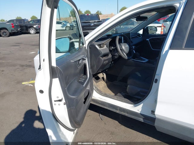 Toyota RAV4 LE 2025 2T3K1RFV6SC314281 Image 5