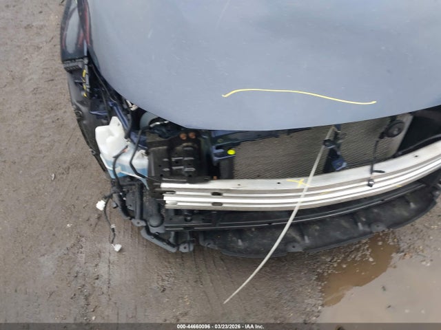 5YFEPMAE4NP367726 Toyota COROLLA LE
