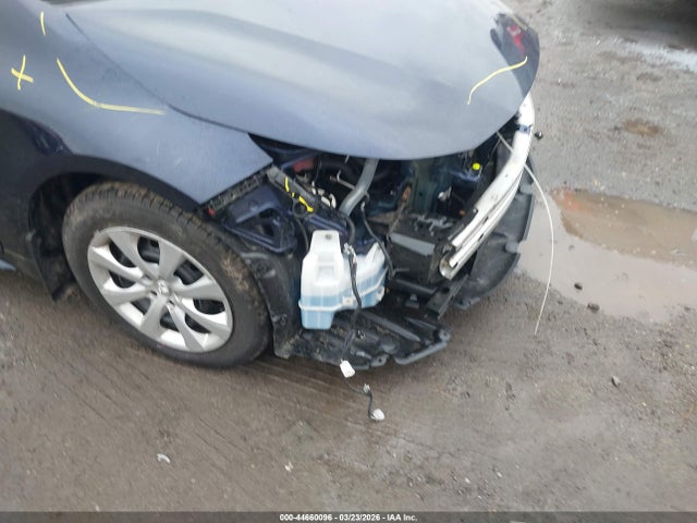 5YFEPMAE4NP367726 Toyota COROLLA LE