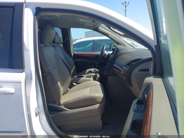 Продажа на аукционе авто 2015 Chrysler Town & Country Touring, vin: 2C4RC1BG9FR638504, номер лота: 44660098