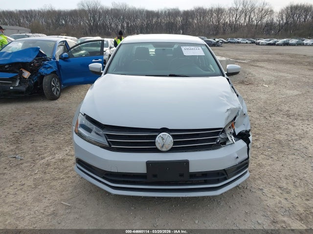 Продажа на аукционе авто 2017 Volkswagen Jetta 1.4t S, vin: 3VW2B7AJ7HM380723, номер лота: 44660114