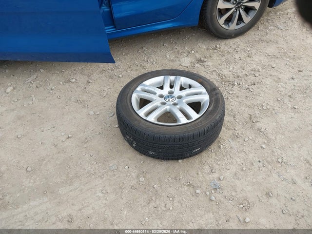 Продажа на аукционе авто 2017 Volkswagen Jetta 1.4t S, vin: 3VW2B7AJ7HM380723, номер лота: 44660114