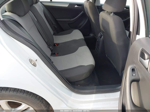 Продажа на аукционе авто 2017 Volkswagen Jetta 1.4t S, vin: 3VW2B7AJ7HM380723, номер лота: 44660114