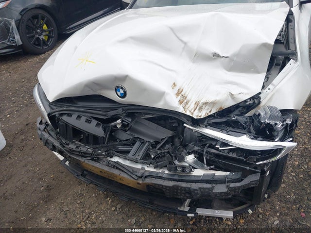 Продажа на аукционе авто 2022 Bmw 330i Xdrive, vin: 3MW5R7J08N8C71661, номер лота: 44660137
