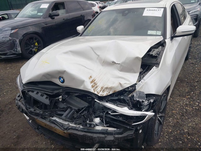 Продажа на аукционе авто 2022 Bmw 330i Xdrive, vin: 3MW5R7J08N8C71661, номер лота: 44660137