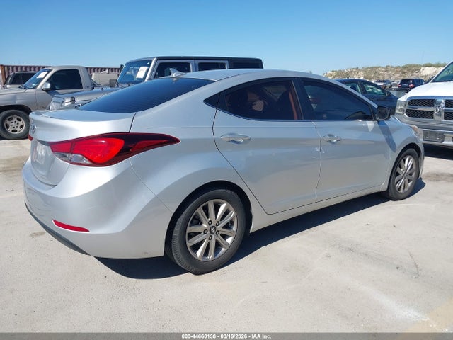 Продаж на аукціоні авто 2015 Hyundai Elantra Se, vin: 5NPDH4AE1FH618970, номер лоту: 44660138