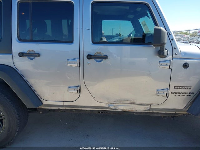 1C4BJWDG2HL751286 Jeep Wrangler Unlimited Sport 4x4