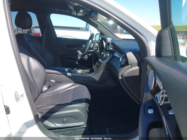 2018 MERCEDES-BENZ GLC 300 WDC0G4KB2JV072754 Photo 4