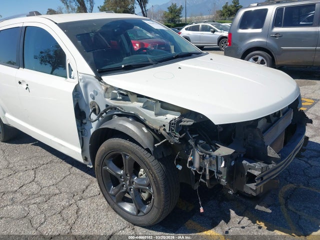 3C4PDCGG0JT517181 Dodge Journey Crossroad