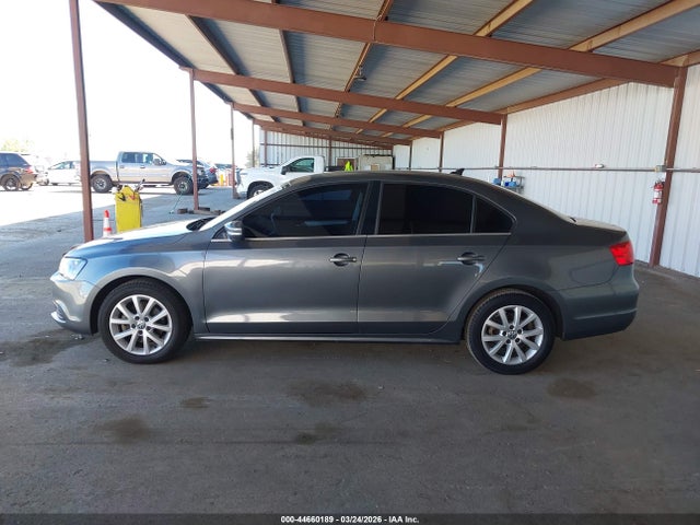 44660189 :رقم المزاد ، 3VWDP7AJ6DM389496 vin ، 2013 Volkswagen Jetta Se مزاد بيع