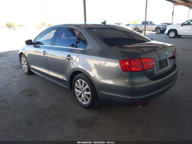 44660189 :رقم المزاد ، 3VWDP7AJ6DM389496 vin ، 2013 Volkswagen Jetta Se مزاد بيع
