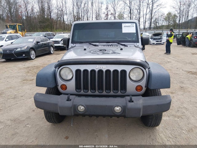 44660229 :رقم المزاد ، 1C4BJWDG3DL574855 vin ، 2013 Jeep Wrangler Unlimited Sport مزاد بيع