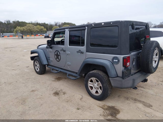 2013 JEEP WRANGLER UNLIMITED 1C4BJWDG3DL574855 Photo 2