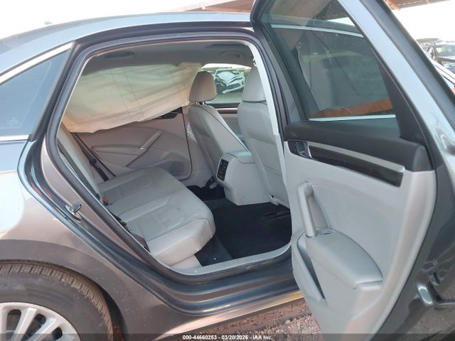 Продаж на аукціоні авто 2017 Volkswagen Passat 1.8t Se, vin: 1VWBT7A31HC063326, номер лоту: 44660253
