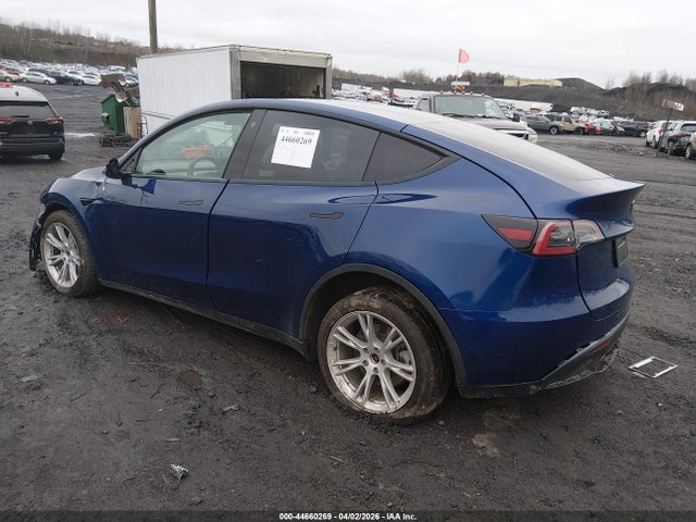 2021 Tesla Model Y Standard Range Rear-wheel Drive მანქანა იყიდება აუქციონზე, vin: 5YJYGDED2MF210804, აუქციონის ნომერი: 44660269