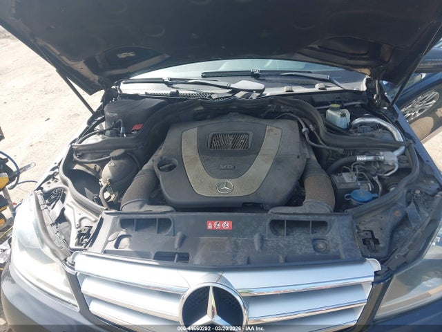 Продажа на аукционе авто 2012 Mercedes-benz C 300 Sport 4matic, vin: WDDGF8BB7CR200664, номер лота: 44660292